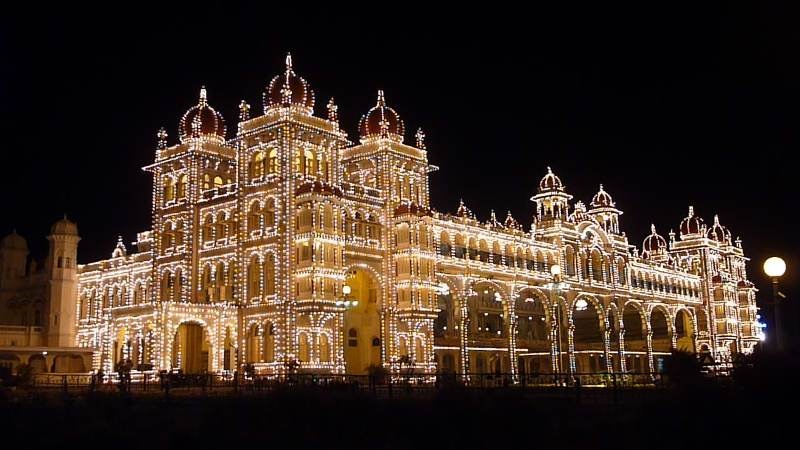 Maharaja's Palace (bei Nacht). Mysore