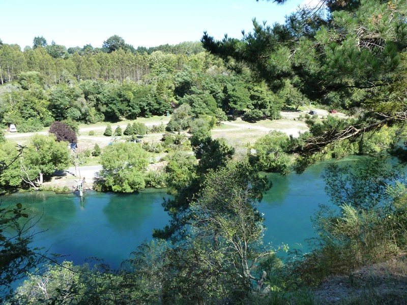 Wanderung entlang des "Waikato River" mit Blick auf unseren Stellplatz 2. und 3. Nacht