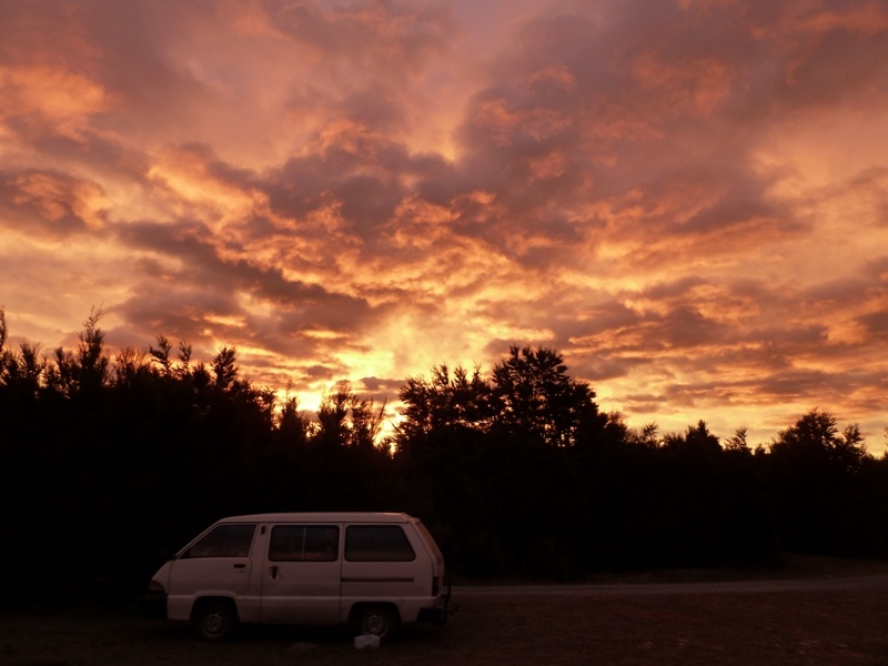 Abendstimmung am Gratiscampingplatz beim Nelson Lake National Park