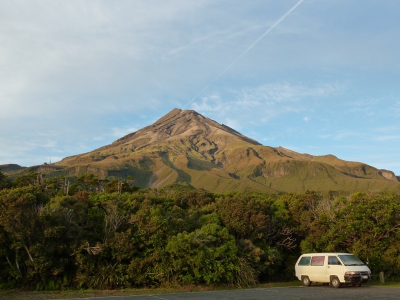 unser Schlafplatz am Fusse des Mt. Taranaki oder auch Mt. Egmont genannt