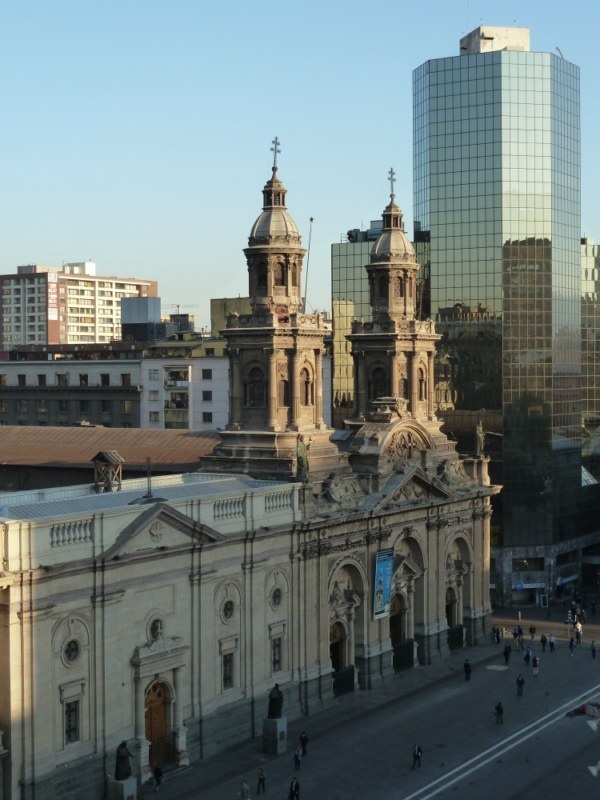 "Catedral Metropolitana" am "Plaza de Armas"
