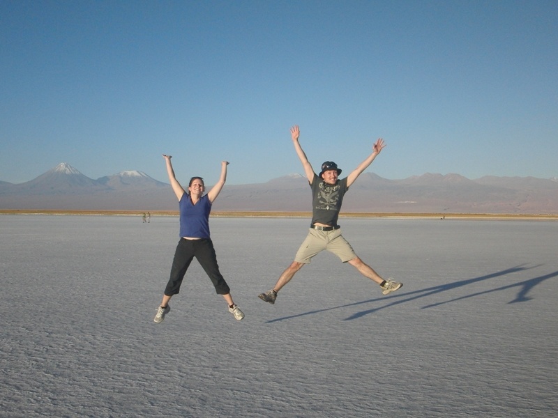 Freudensprung in der "Salar de Atacama"